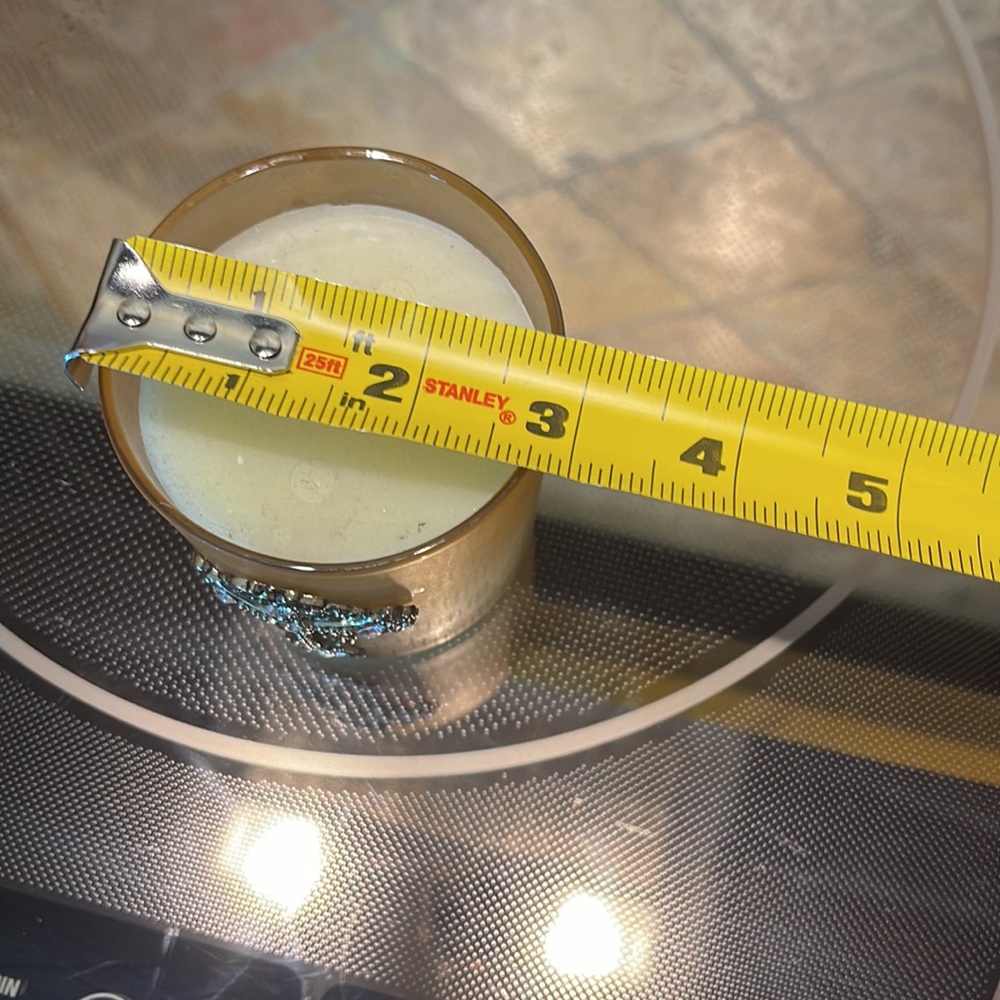 NWOT Adorably cute and classy vanilla scented candle w beautiful, delicate cross - Picture 6 of 7